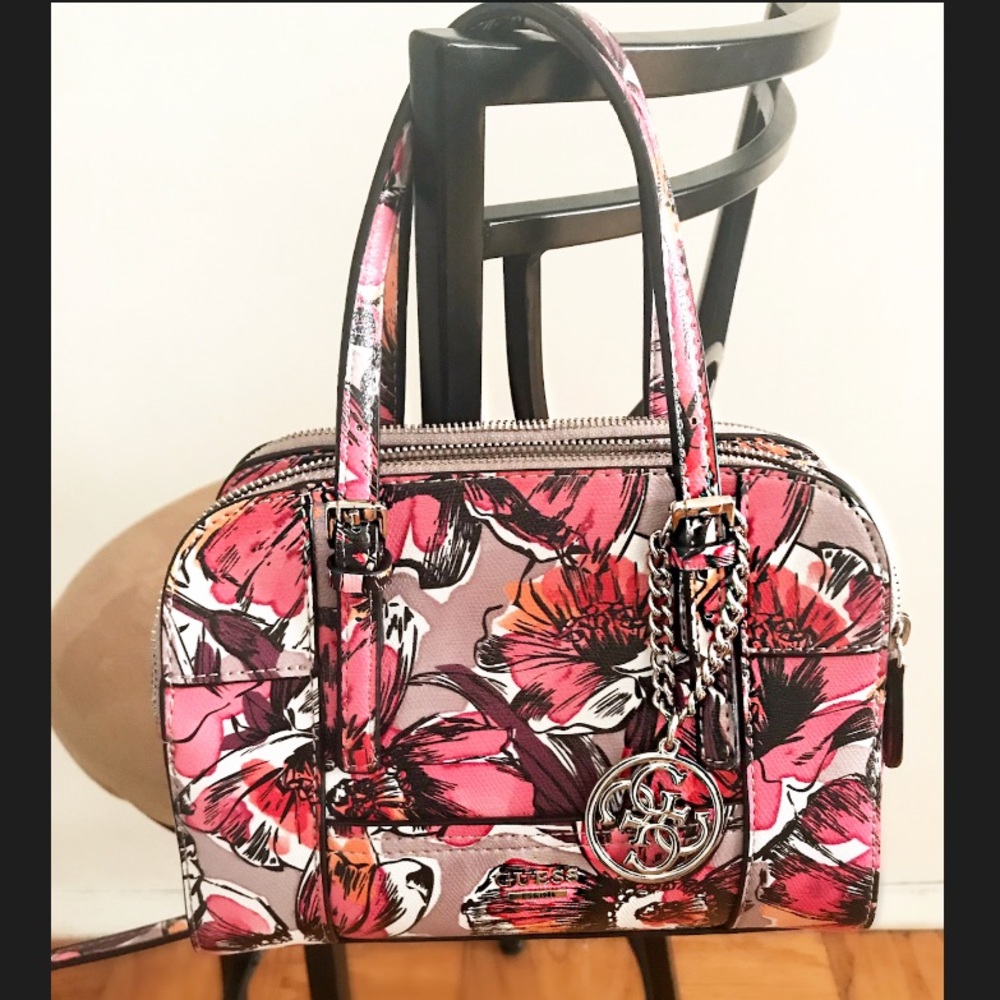 Guess Floral Print Mini Purse. NWOT.